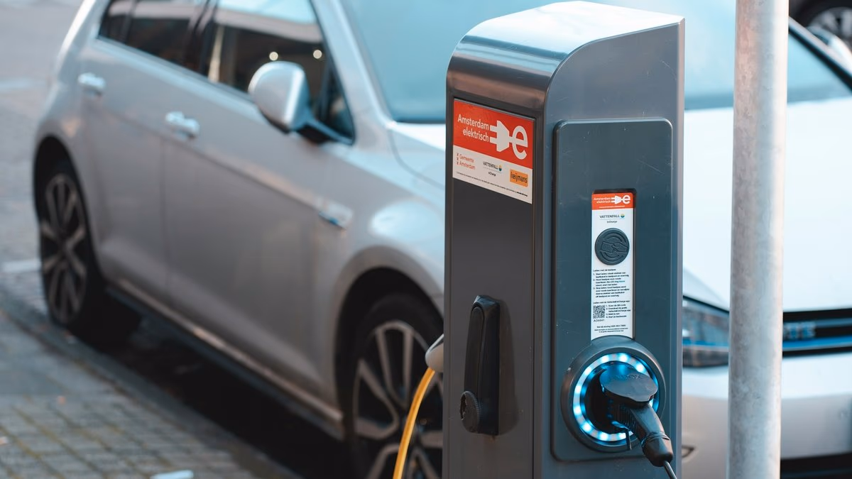 Jeder sechste Neuwagen in der EU fährt elektrisch