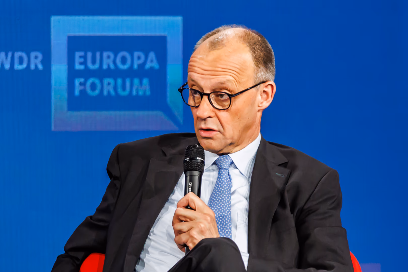Pfiffe und Proteste bei Merz-Rede vor Gewerkschaften