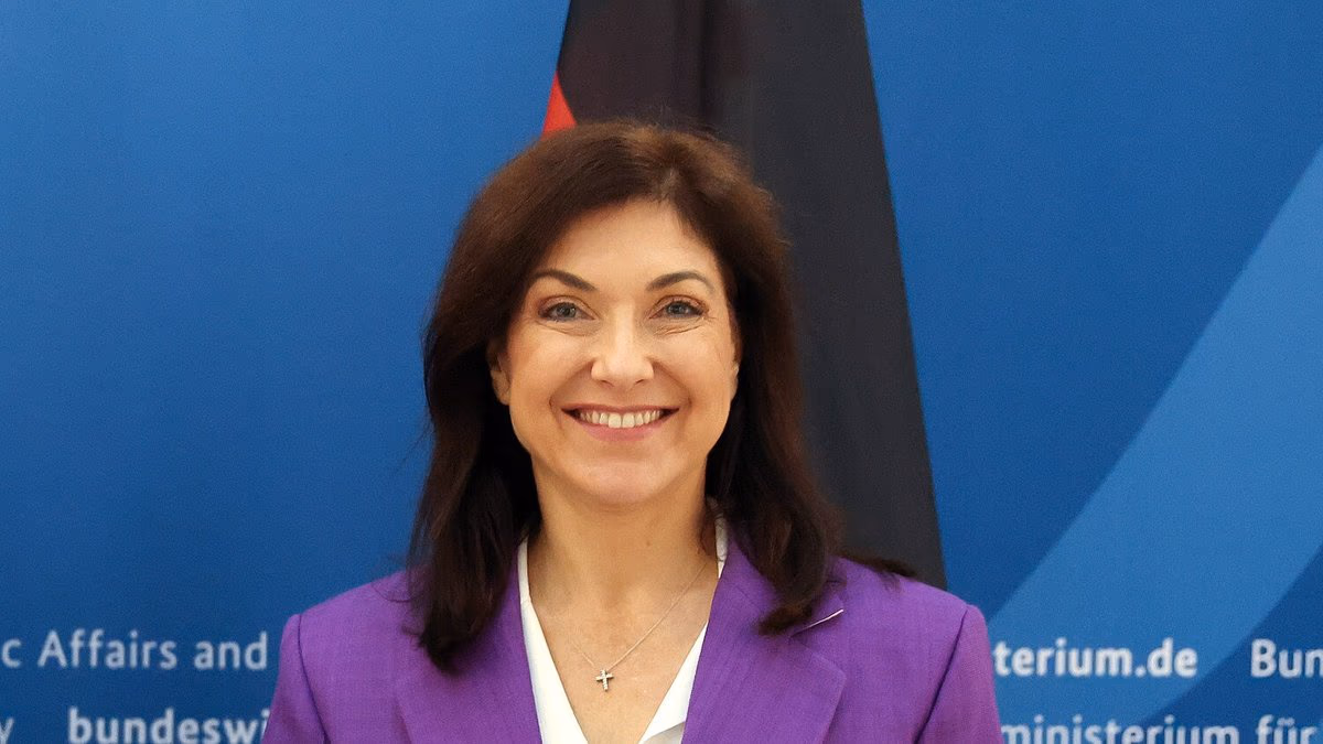 Reiche ordnet Kauf von zusätzlichem Gas an