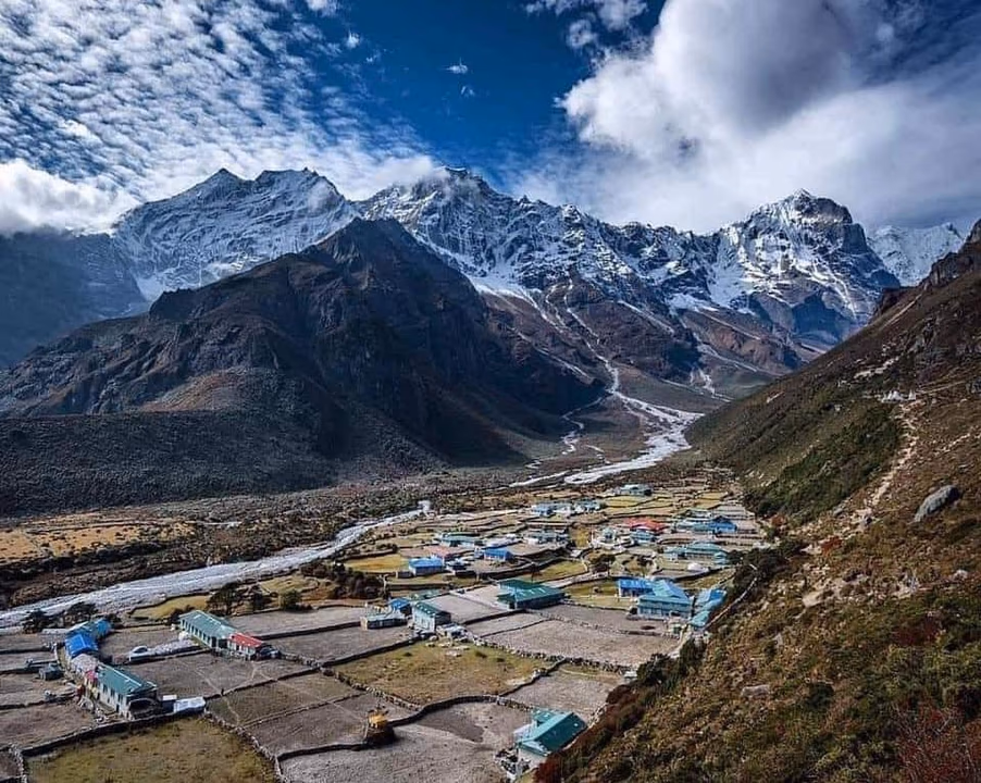 Rettungskräfte suchen weiter nach Vermissten in Nepal