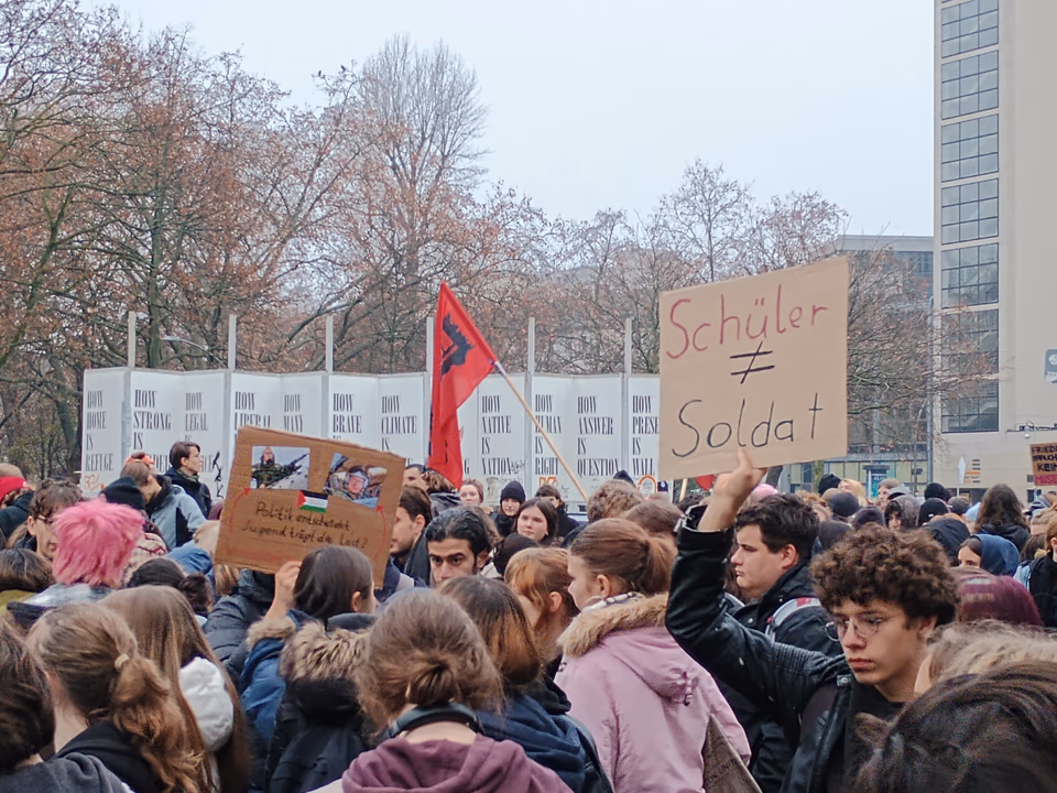 Schulblockaden in Hamburg und Berlin