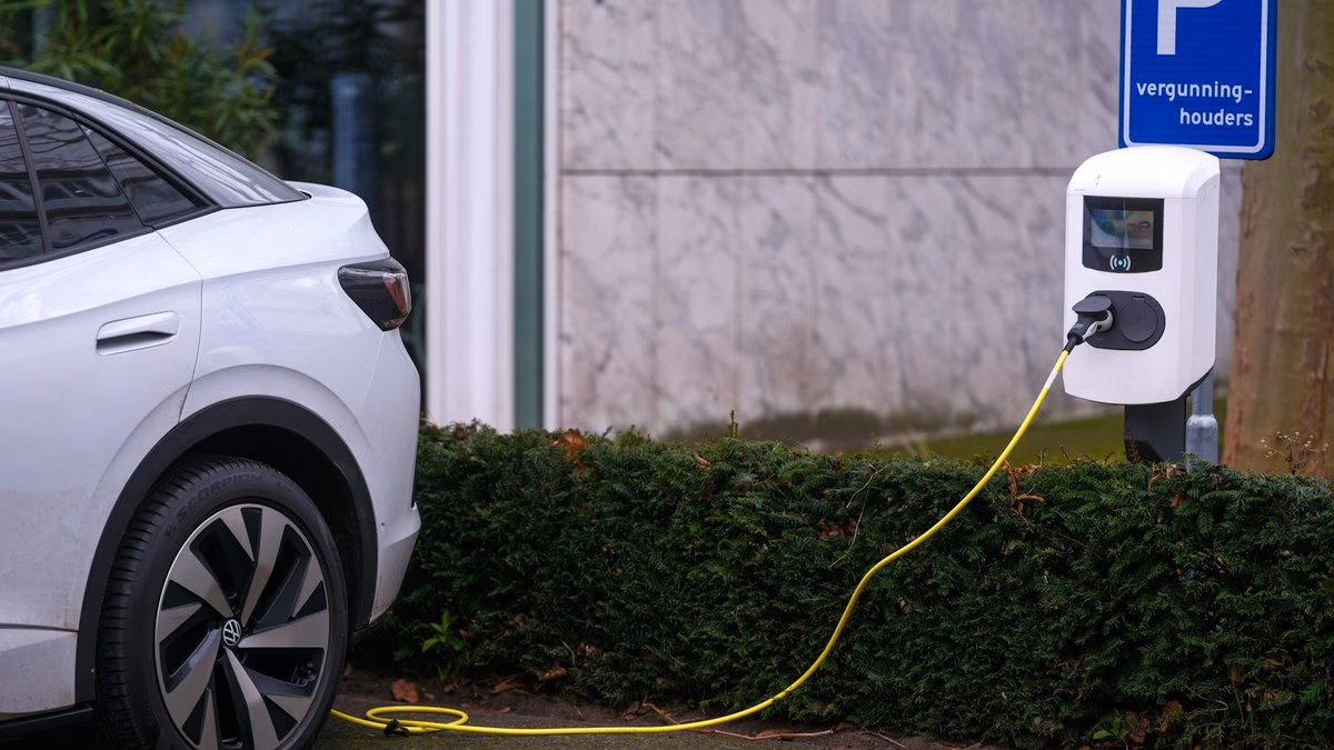 VW ruft weltweit fast 72.700 E-Autos zurück